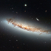 Hubble views NGC 4402